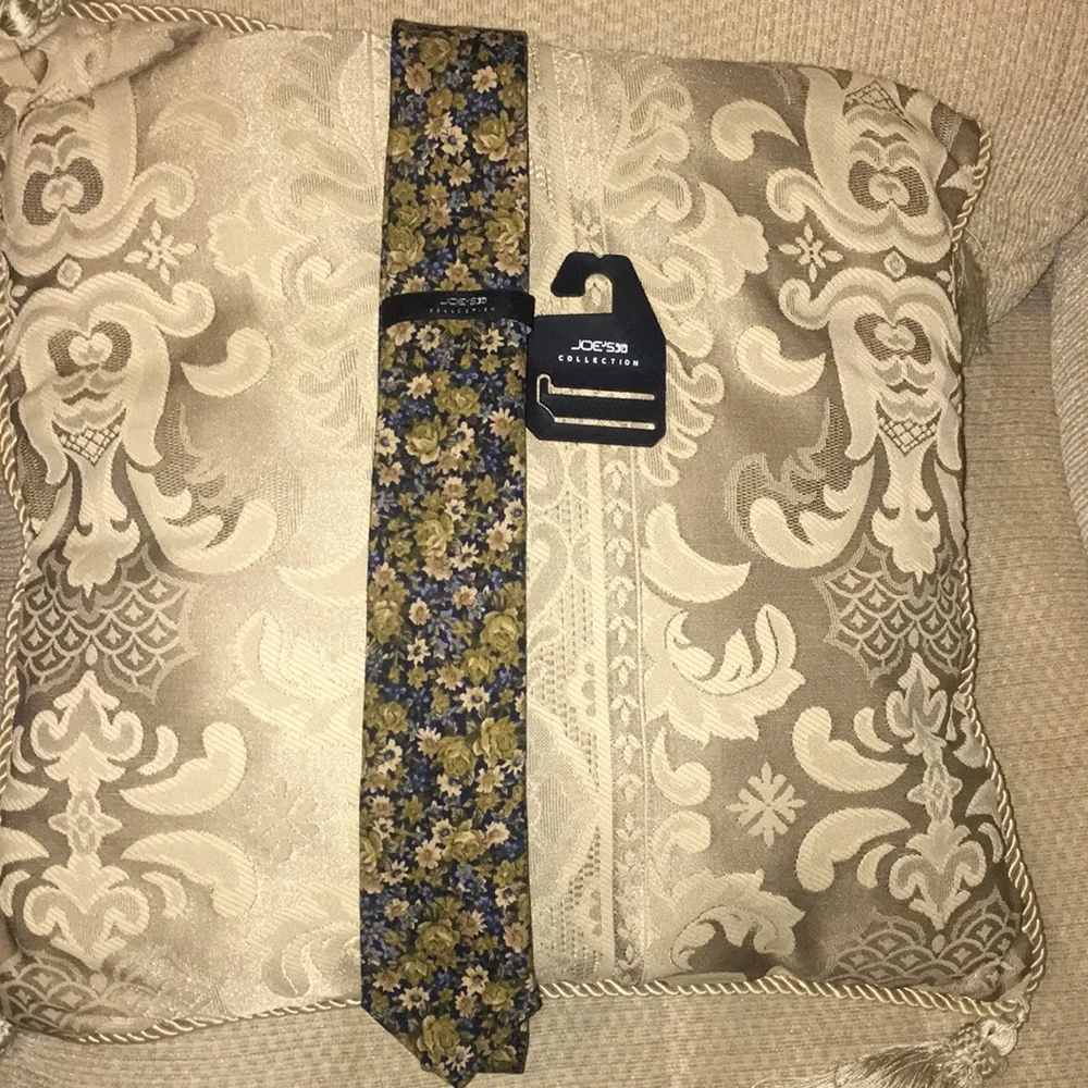 🫒 NWT Joe’s Collection Floral Green/Blue Tie